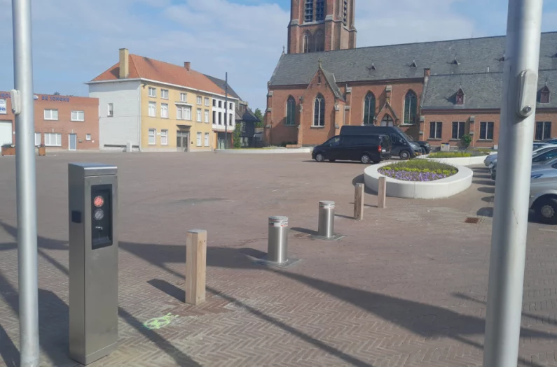 lowist-toegangsbeheer-referentie-marktplein-merelbeke-2
